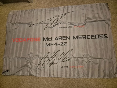 90x120cm official vodafone - 90x120cm,